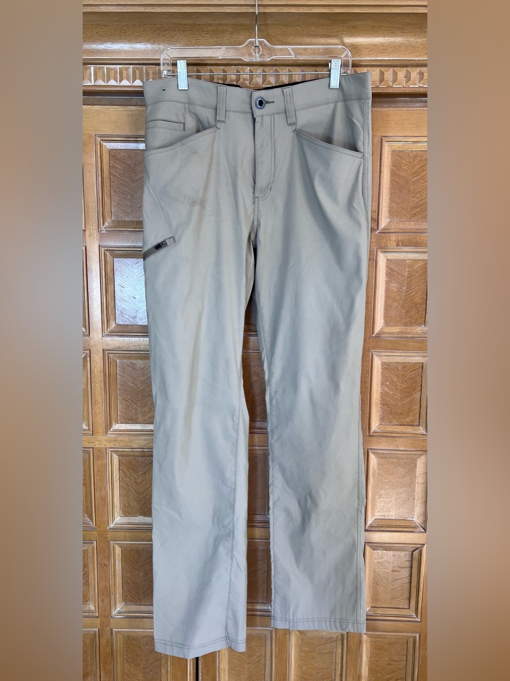 Orvis Men Khaki Performance Hiking Travel Pants Zip Pocket Outdoor Casual 32x34